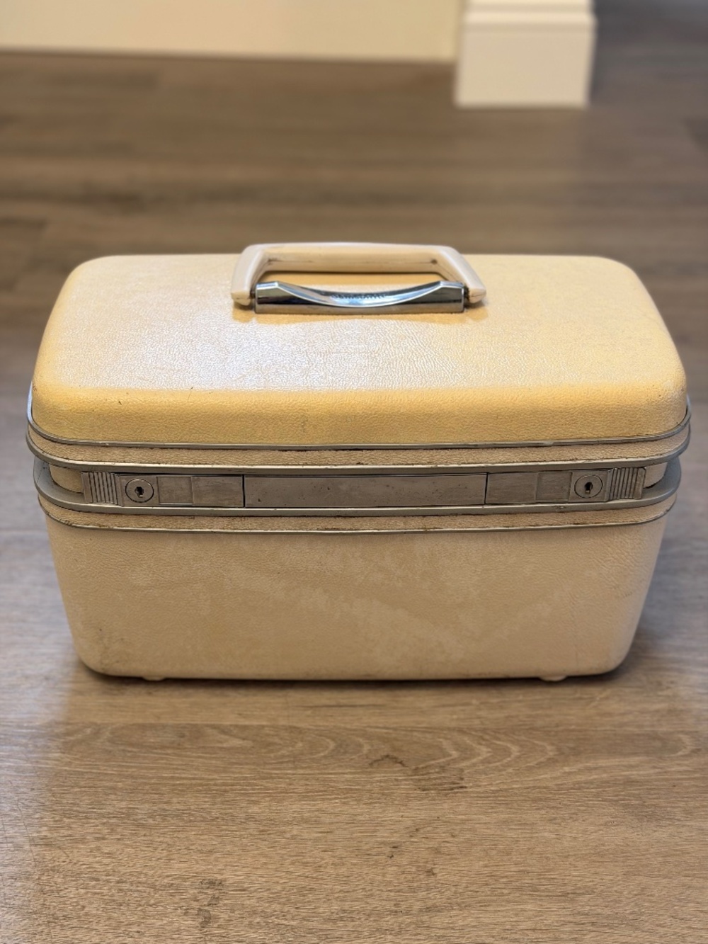 Vintage Samsonite Train Cosmetic Case w/tray